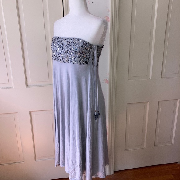 Boston Proper Grey SKIRT with Embellishments - Picture 3 of 13